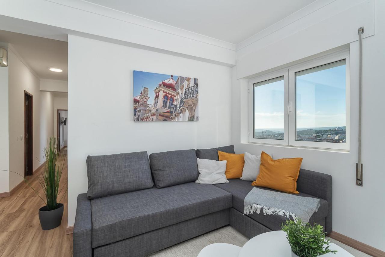 Hostwise - Spacious & Sunny Flat - Лоле Экстерьер фото