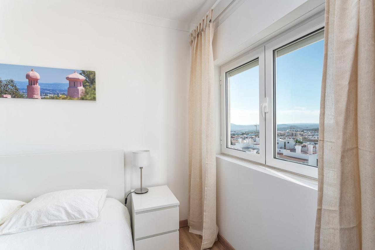 Hostwise - Spacious & Sunny Flat - Лоле Экстерьер фото